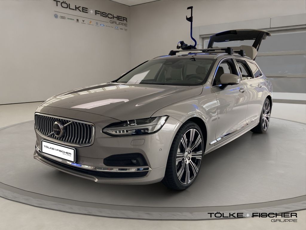Volvo V90 2025
