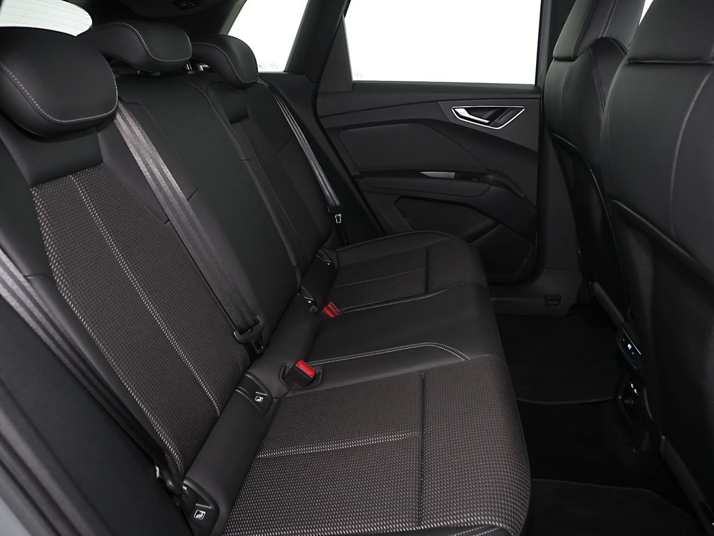 Audi Q4 e-tron 2025