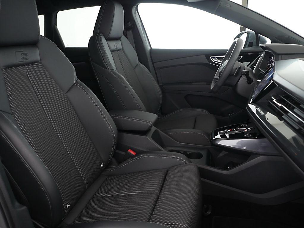 Audi Q4 e-tron 2025