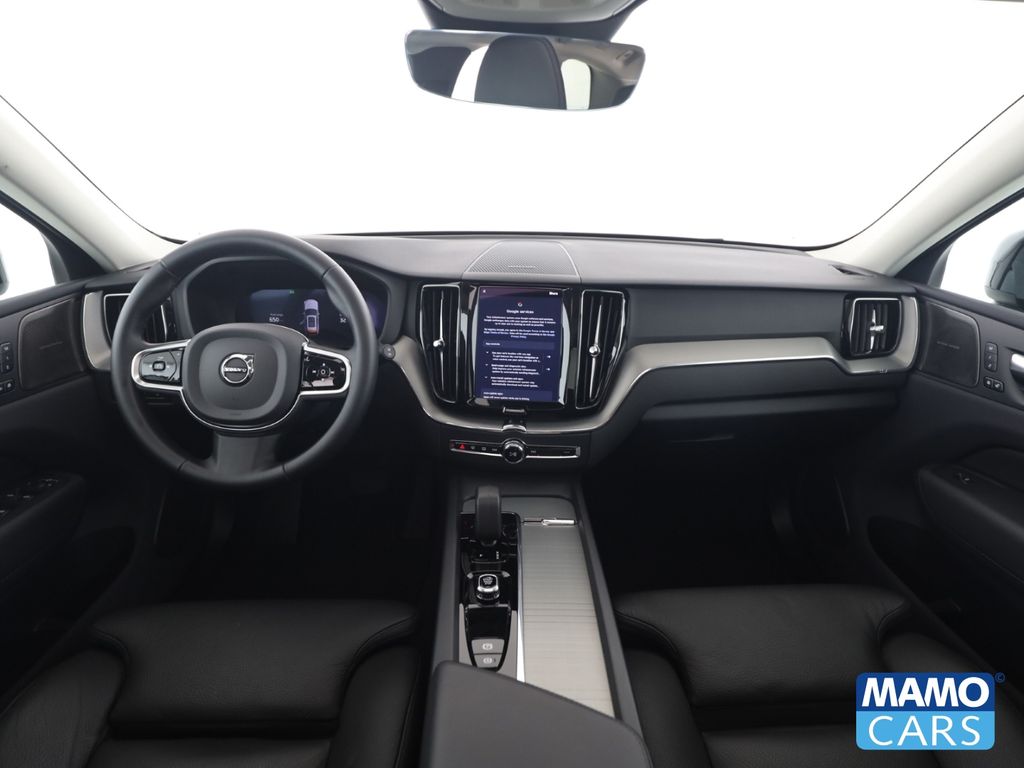 Volvo XC60 2025