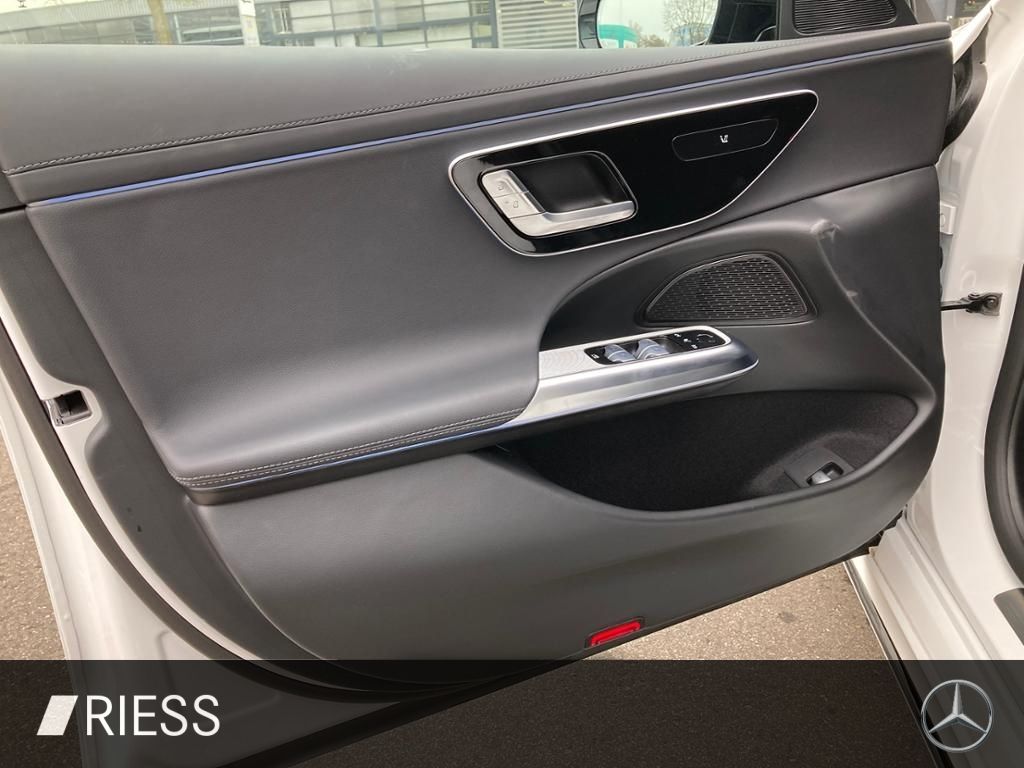 Mercedes-Benz E 300 2025