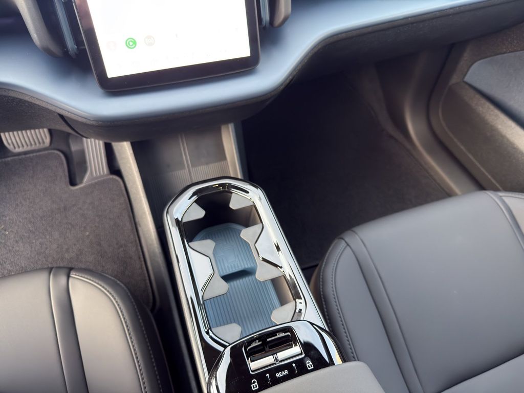 Volvo EX30 2025