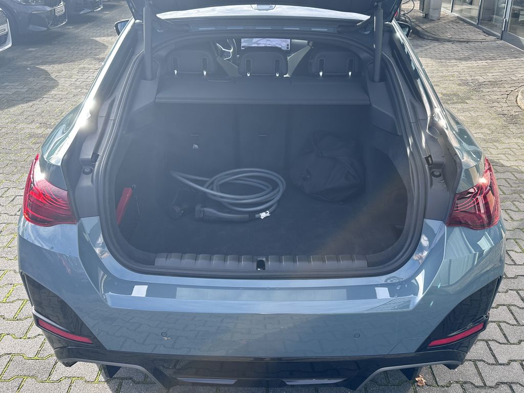 BMW i4 2025