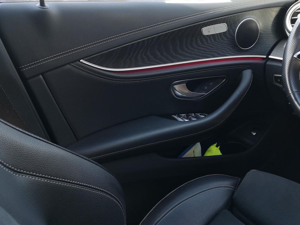 Mercedes-Benz E 300 2022