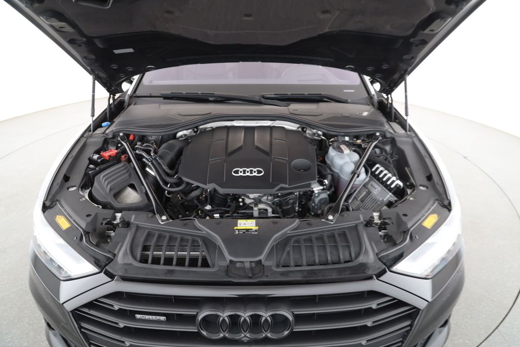 Audi A8 2021