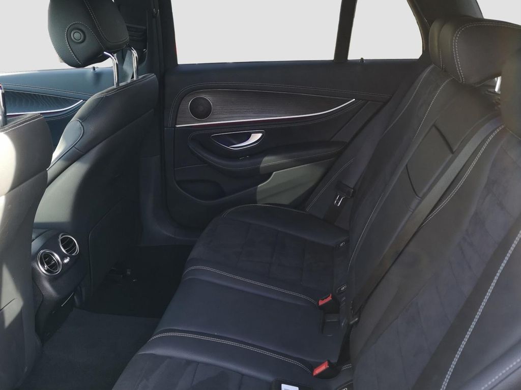 Mercedes-Benz E 300 2022