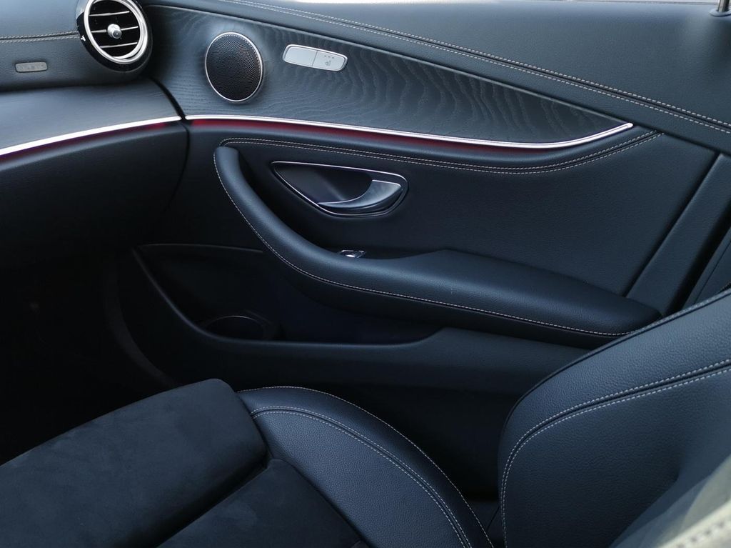 Mercedes-Benz E 300 2022