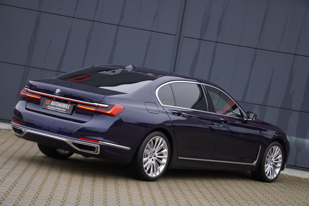 BMW 750 2020
