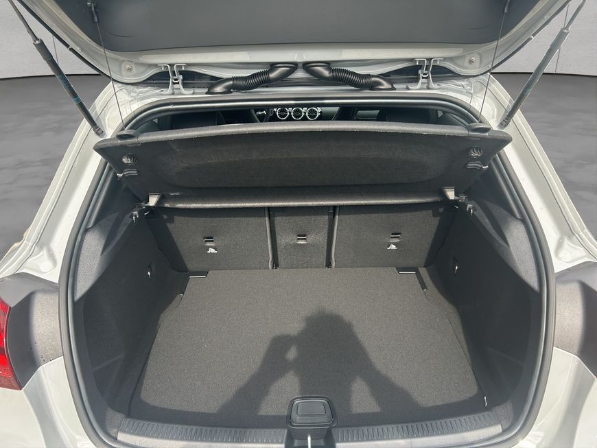 Mercedes-Benz A 180 2025