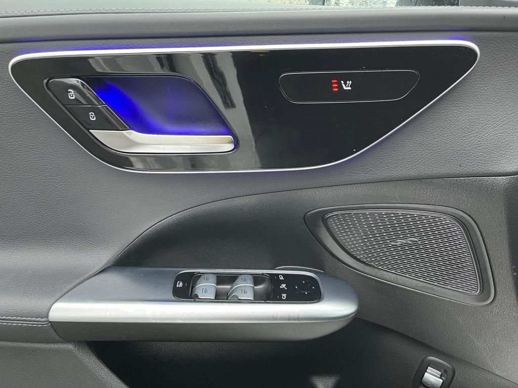 Mercedes-Benz C 300 2025