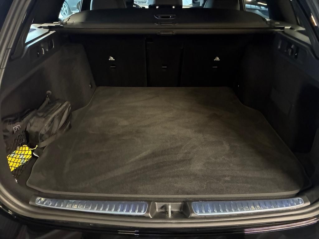 Mercedes-Benz C 300 2025