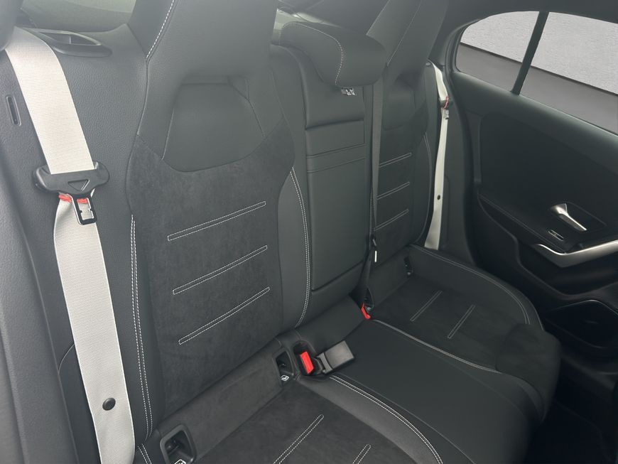 Mercedes-Benz A 180 2025