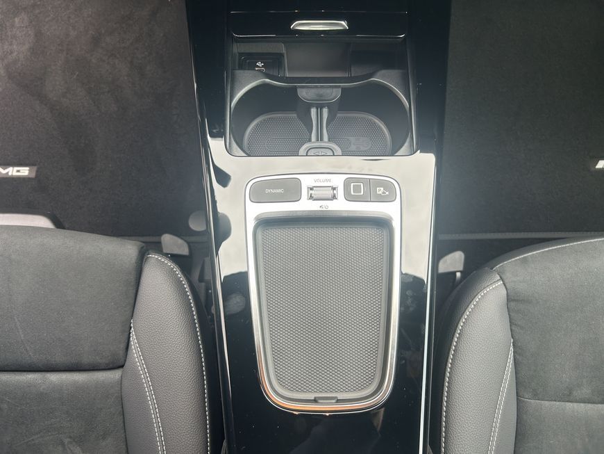 Mercedes-Benz A 180 2025