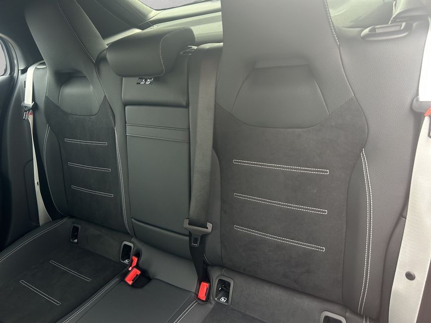 Mercedes-Benz A 180 2025