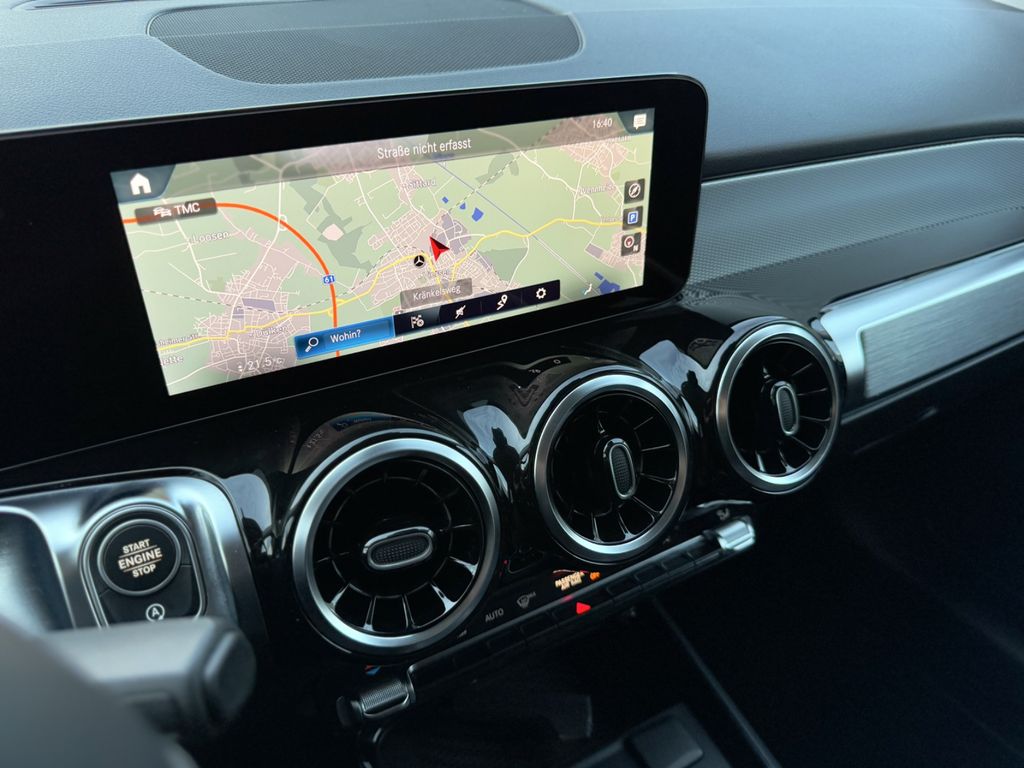 Mercedes-Benz GLB 180 2023