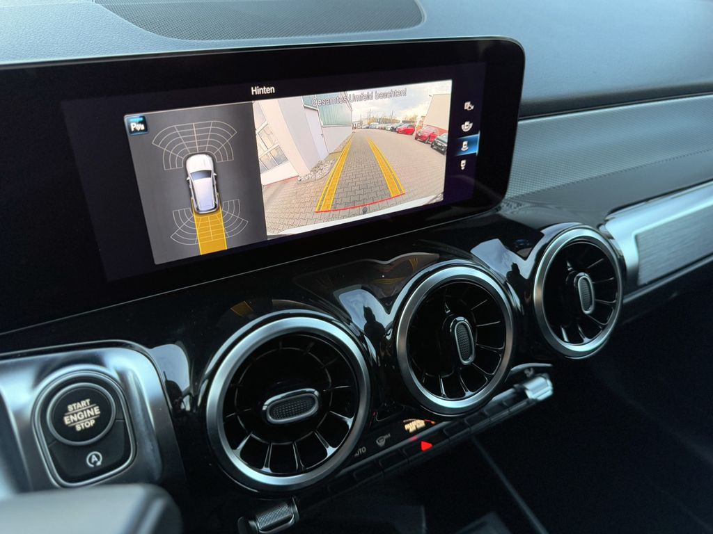 Mercedes-Benz GLB 180 2023