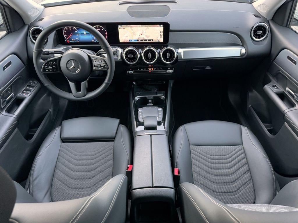 Mercedes-Benz GLB 180 2023