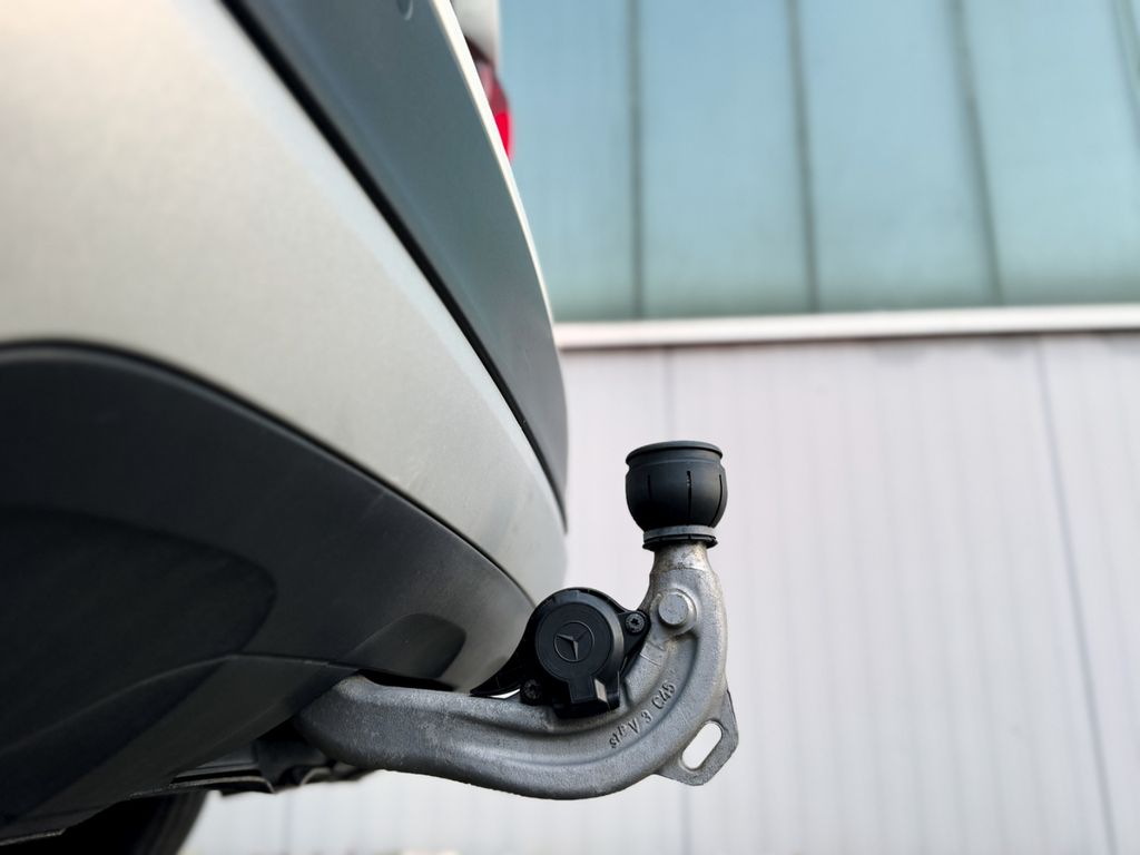 Mercedes-Benz GLB 180 2023