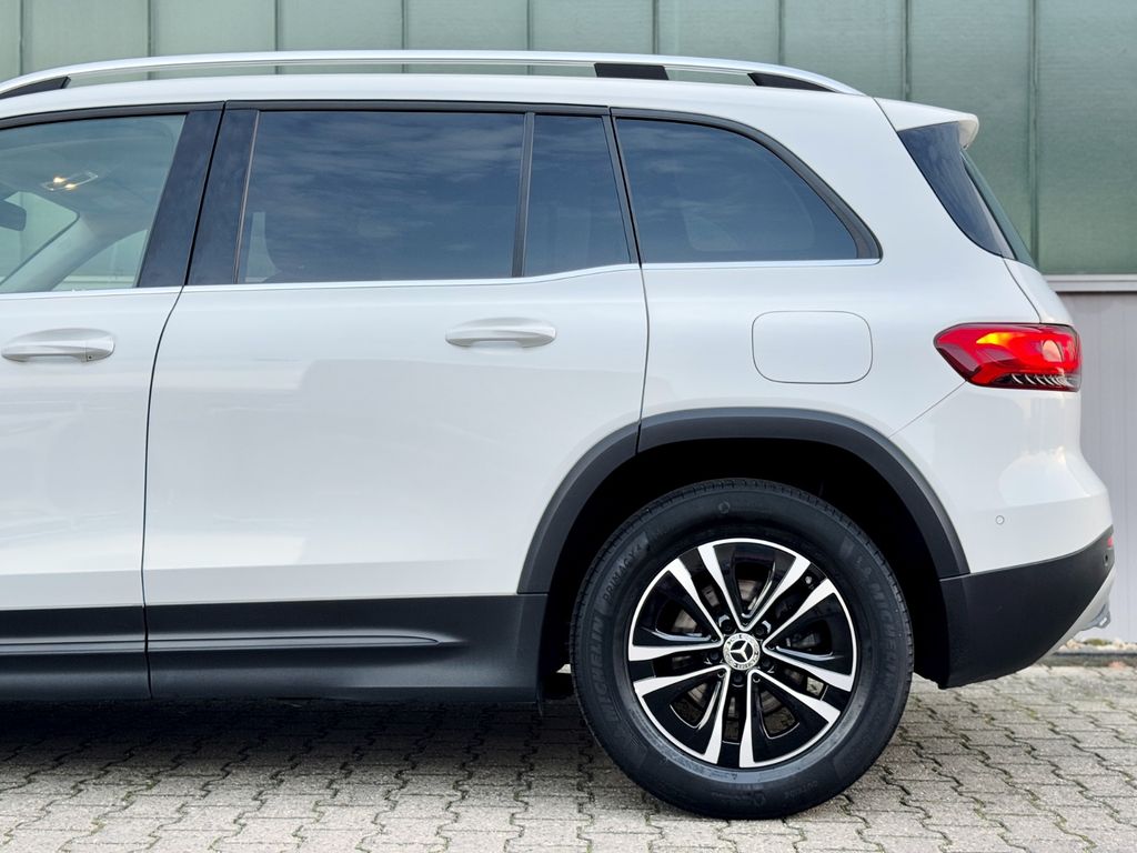 Mercedes-Benz GLB 180 2023
