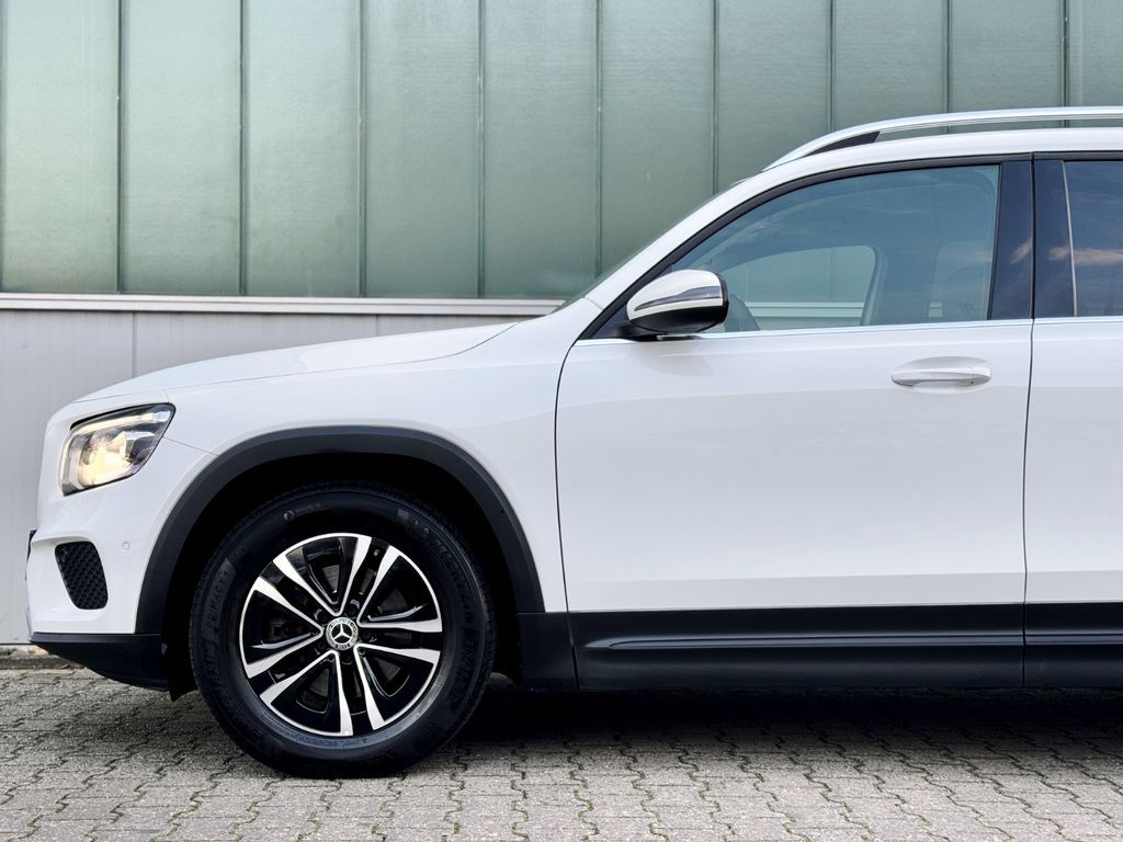 Mercedes-Benz GLB 180 2023