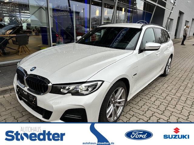 BMW 330 2022