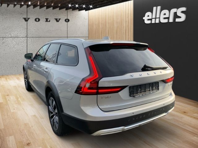 Volvo V90 Cross Country 2022