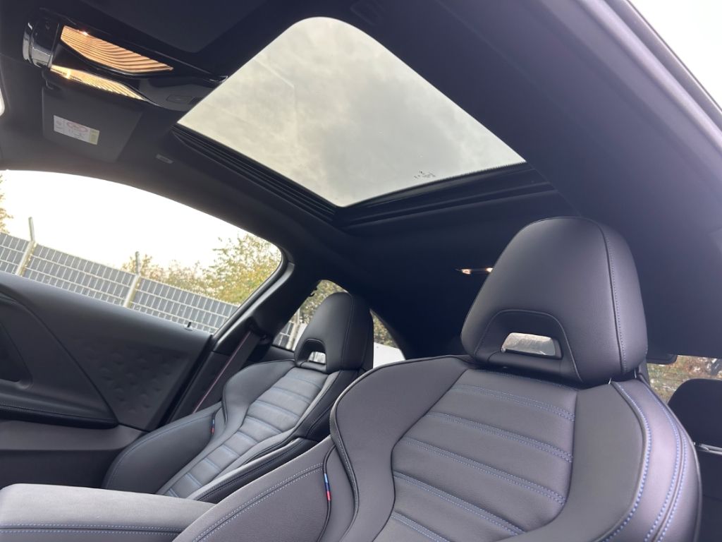 BMW M240i 2025