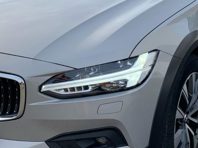 Volvo V90 Cross Country 2022