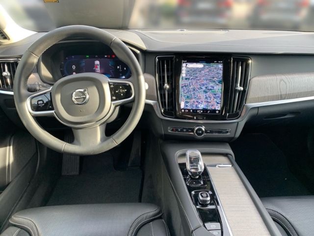 Volvo V90 Cross Country 2022