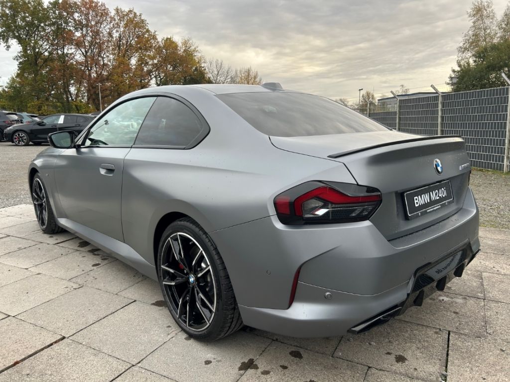 BMW M240i 2025