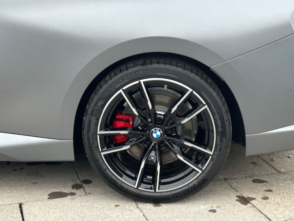 BMW M240i 2025