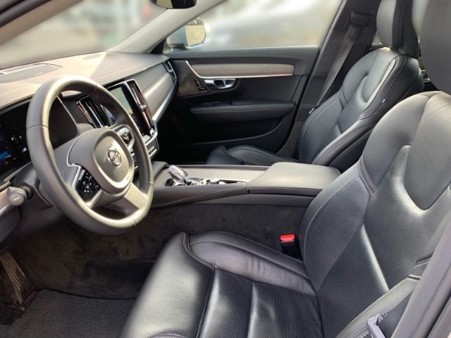 Volvo V90 Cross Country 2022