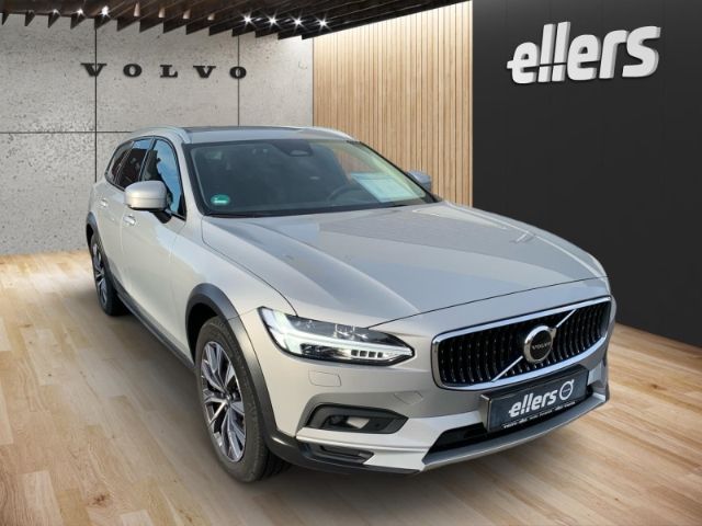 Volvo V90 Cross Country 2022