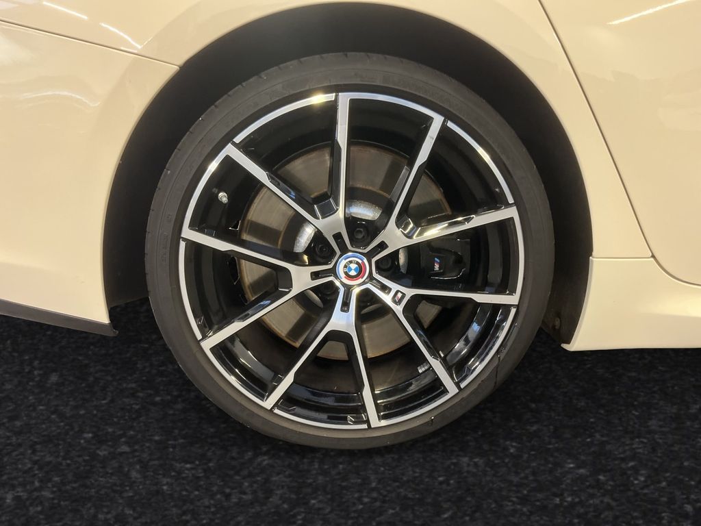 BMW M850 2022