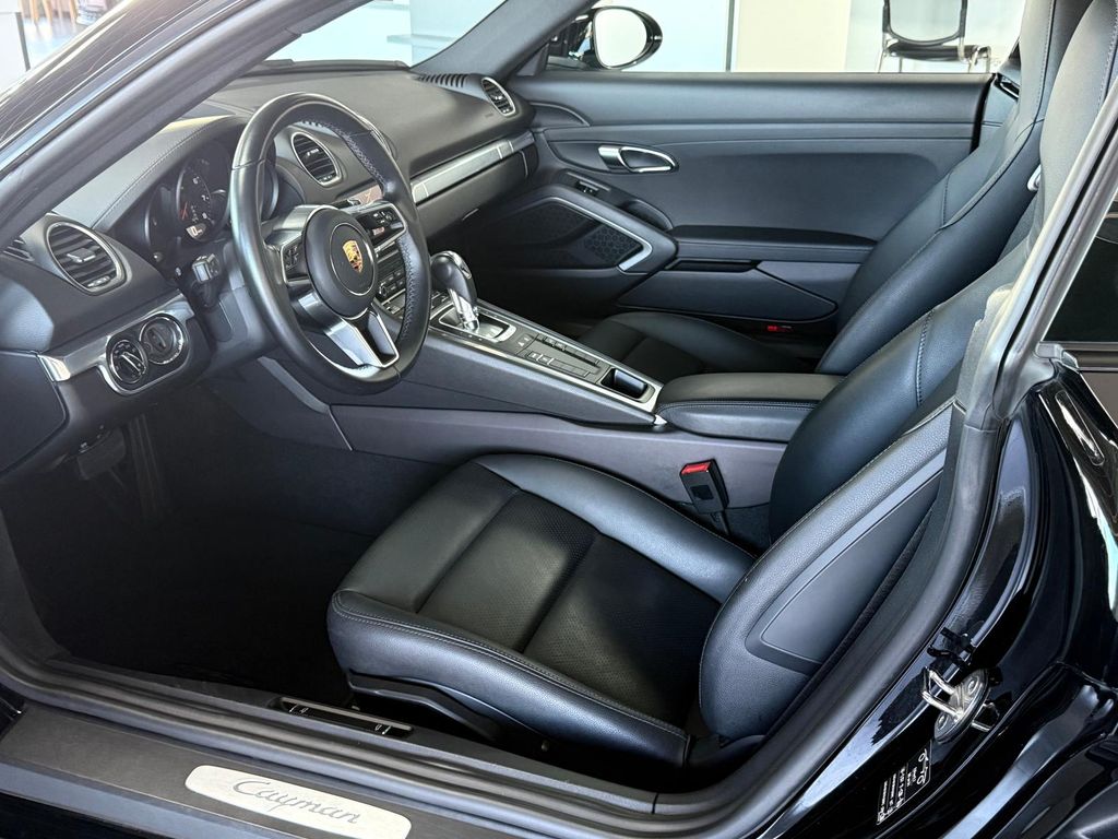 Porsche Cayman 2023