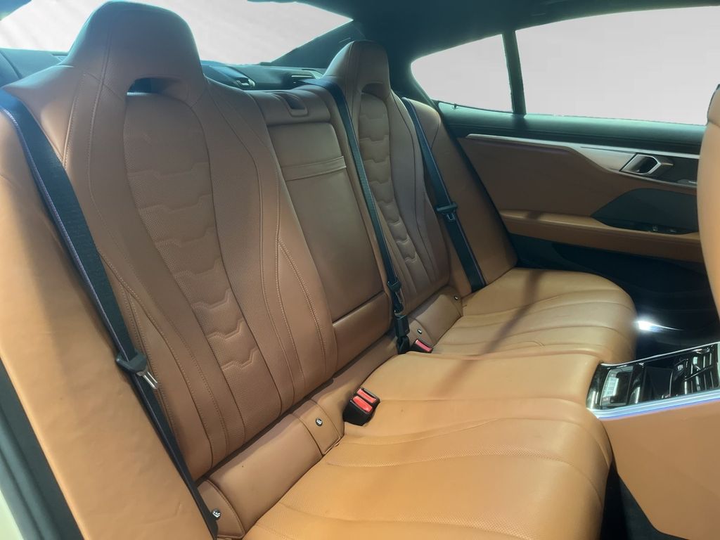 BMW M850 2022