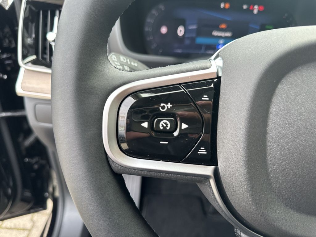 Volvo XC90 2025