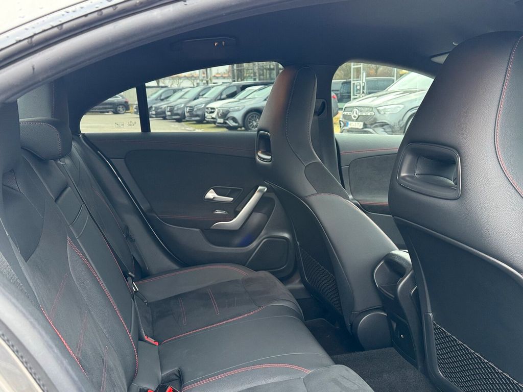 Mercedes-Benz CLA 200 2024