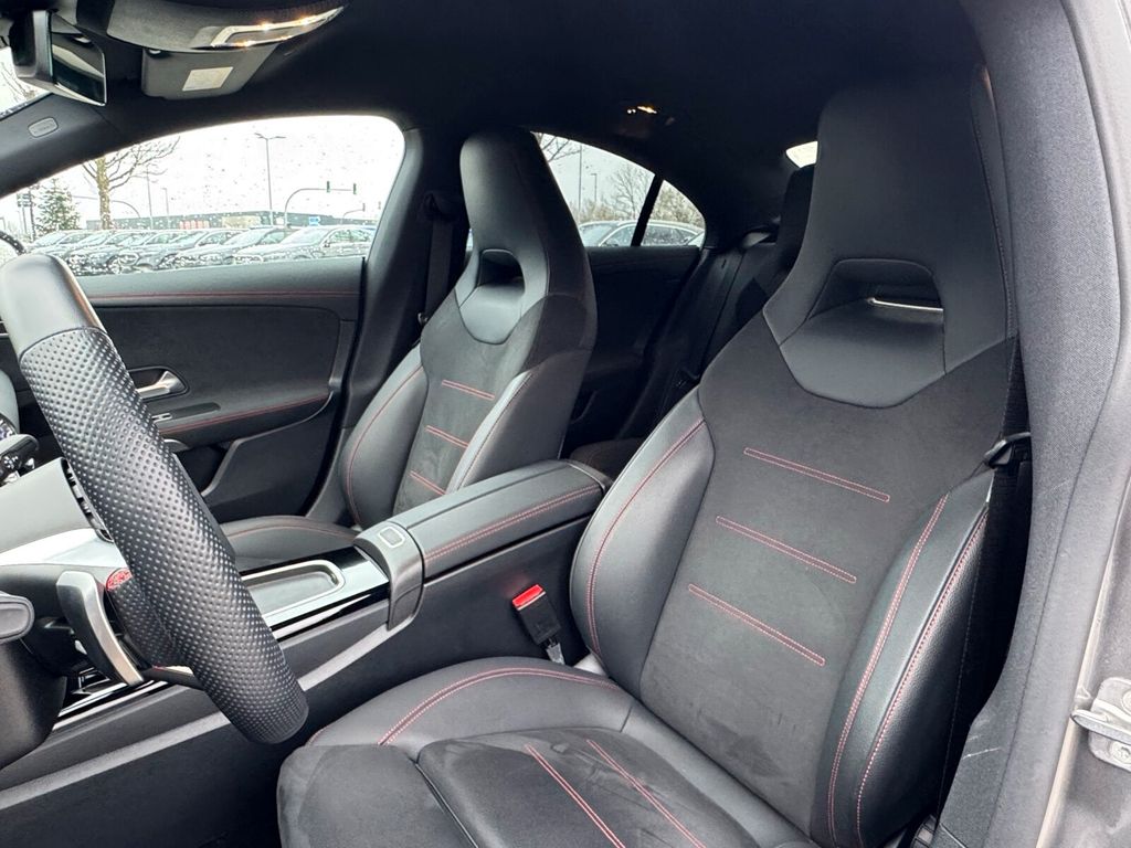 Mercedes-Benz CLA 200 2024