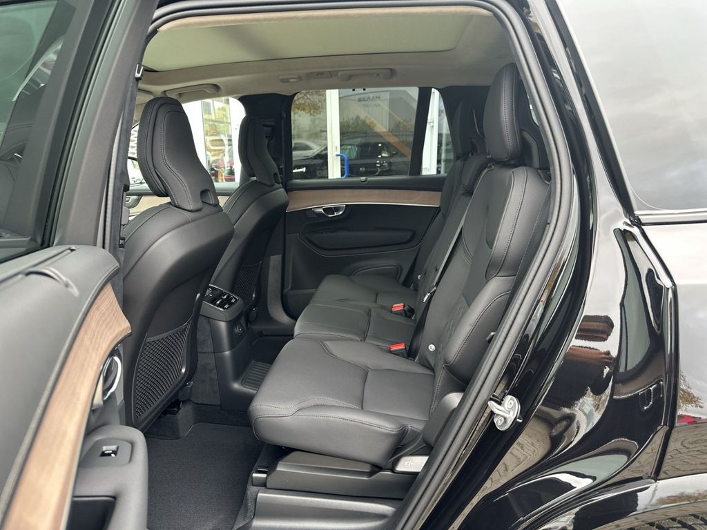 Volvo XC90 2025