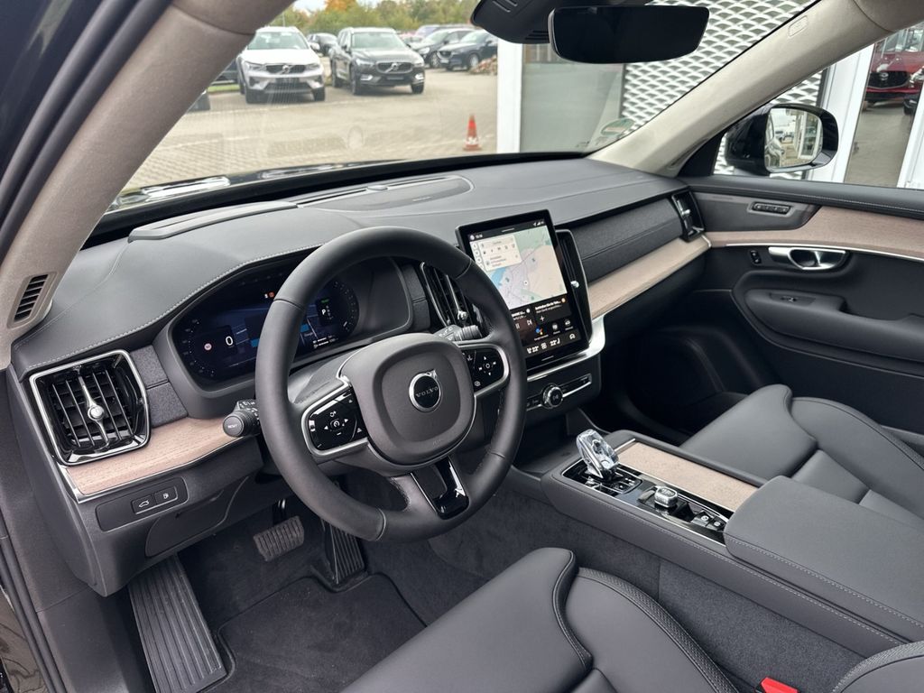 Volvo XC90 2025