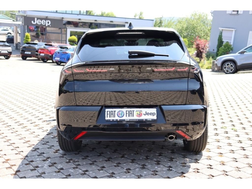 Alfa Romeo Junior 2025