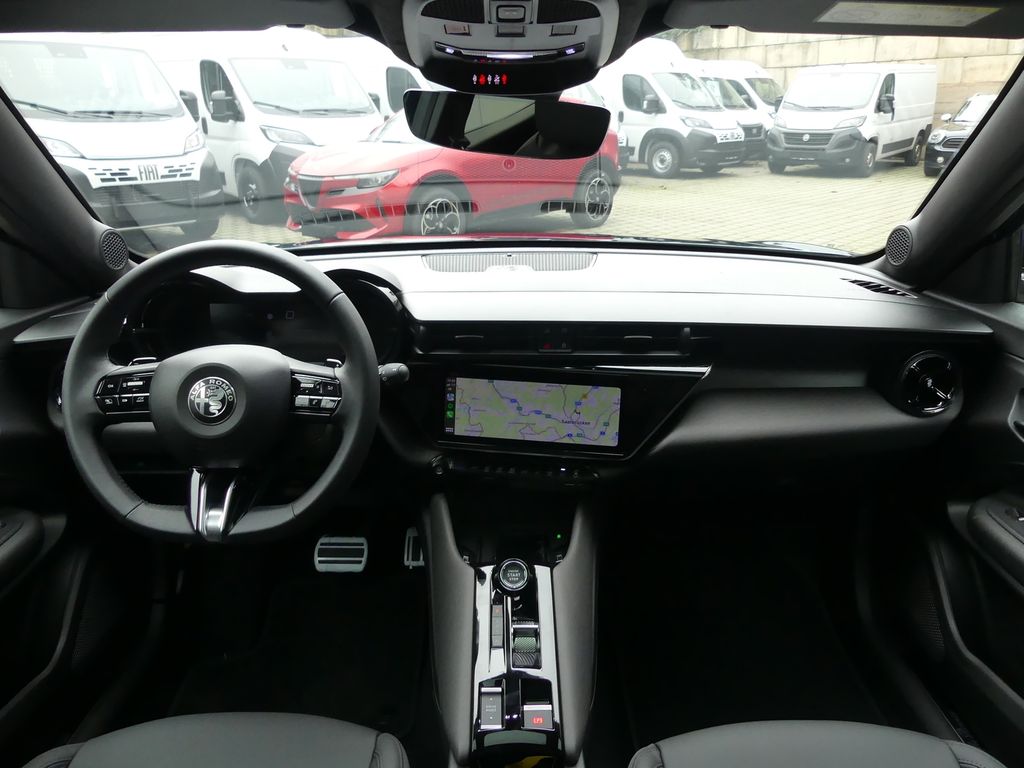 Alfa Romeo Junior 2025