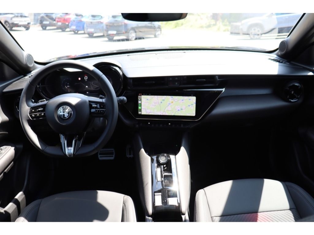 Alfa Romeo Junior 2025