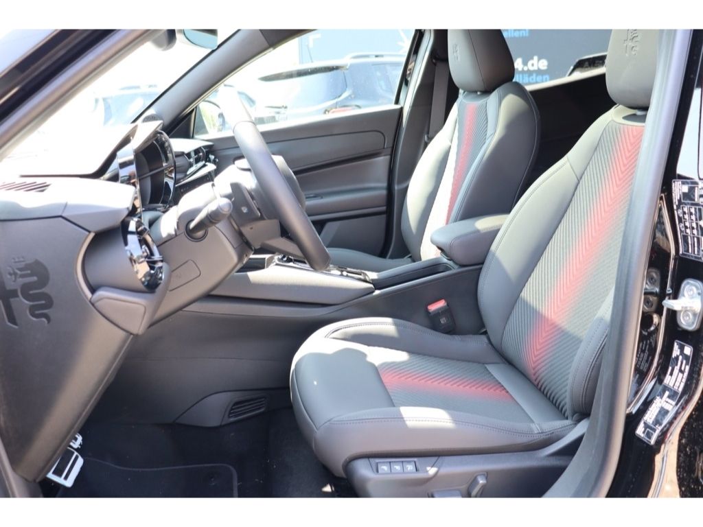 Alfa Romeo Junior 2025