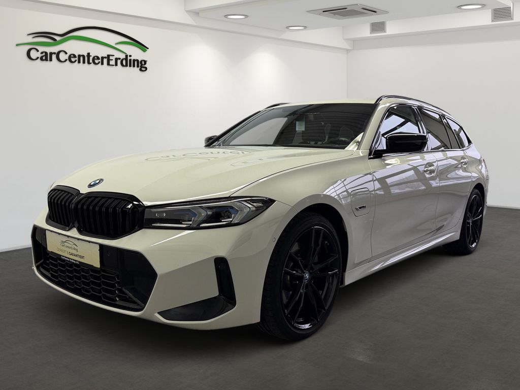BMW 330 2022