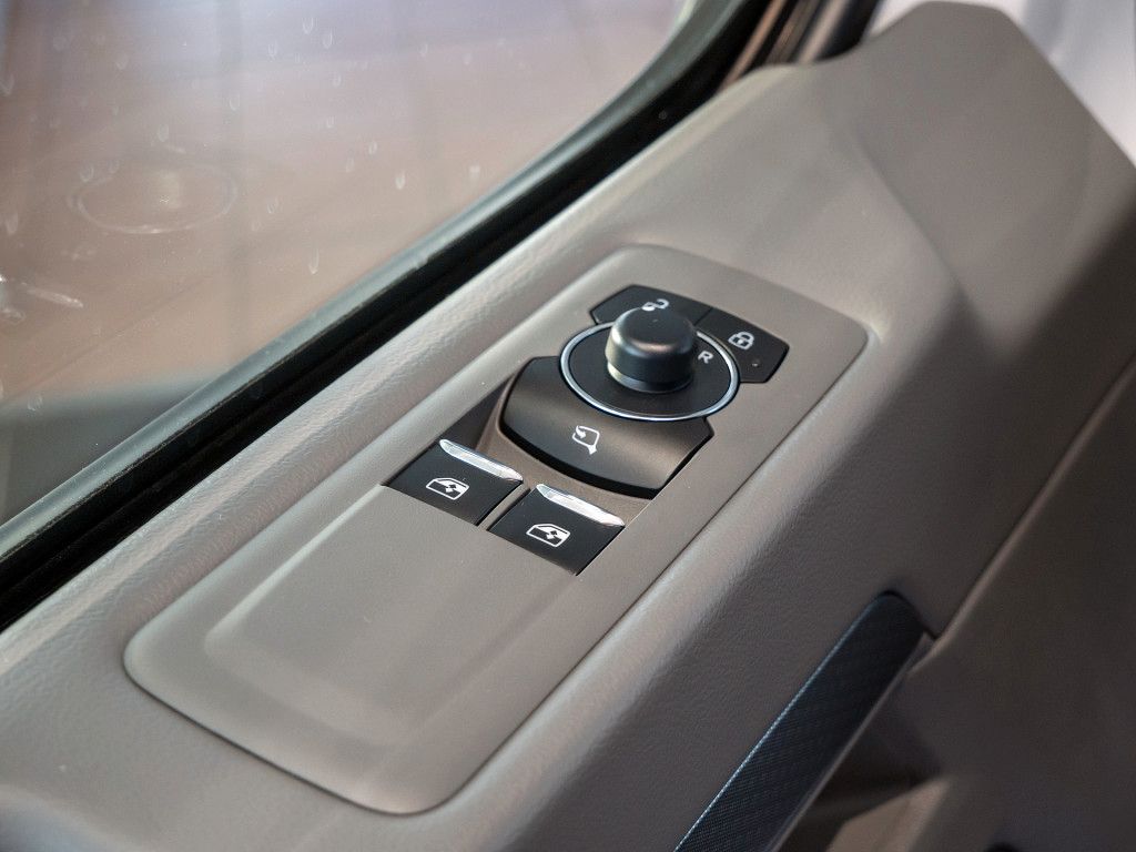 Volkswagen T7 Caravelle