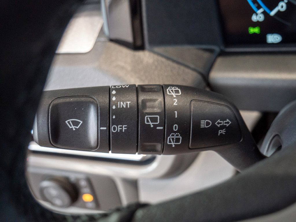 Volkswagen T7 Caravelle