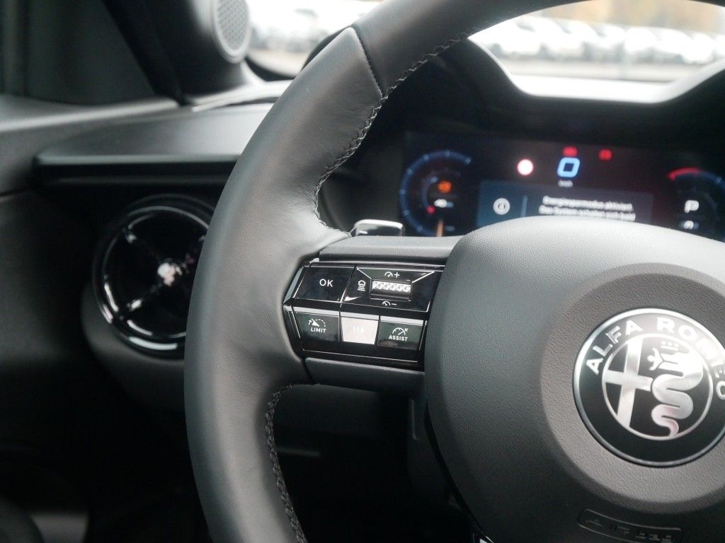 Alfa Romeo Junior 2025