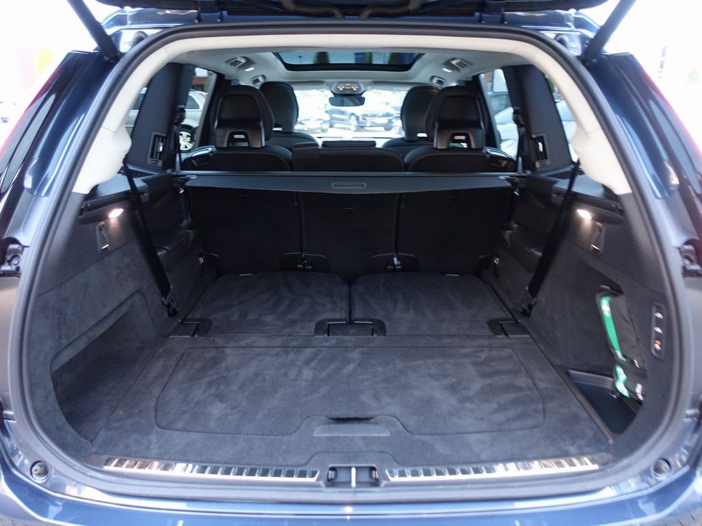 Volvo XC90 2025